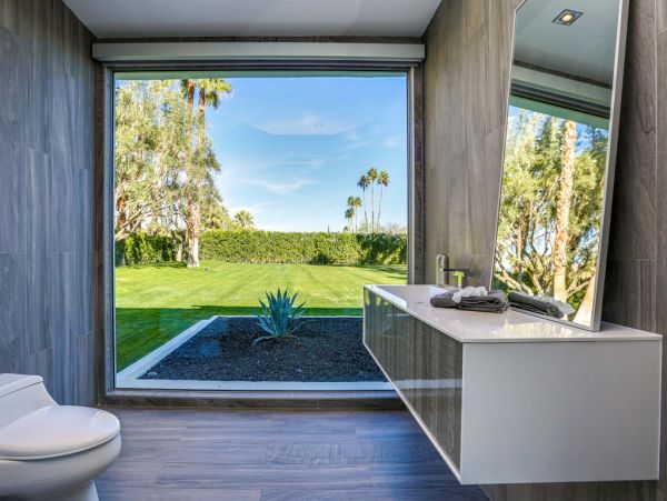 Palm Springs Home 984268