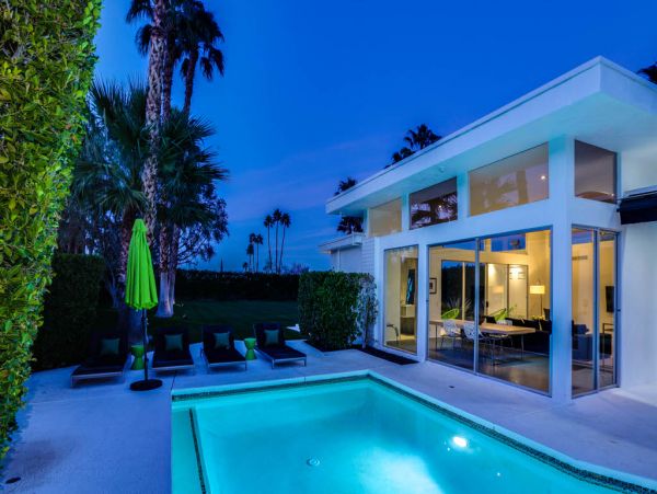 Palm Springs Home 984268