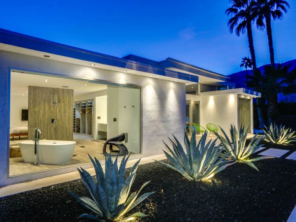 Palm Springs Home 984268