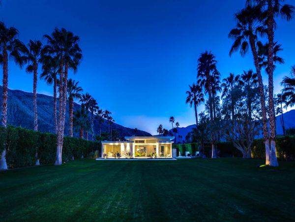 Palm Springs Home 984268