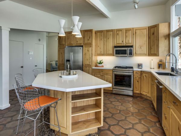 Palm Springs Home 984269