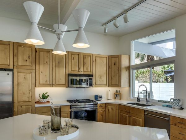 Palm Springs Home 984269
