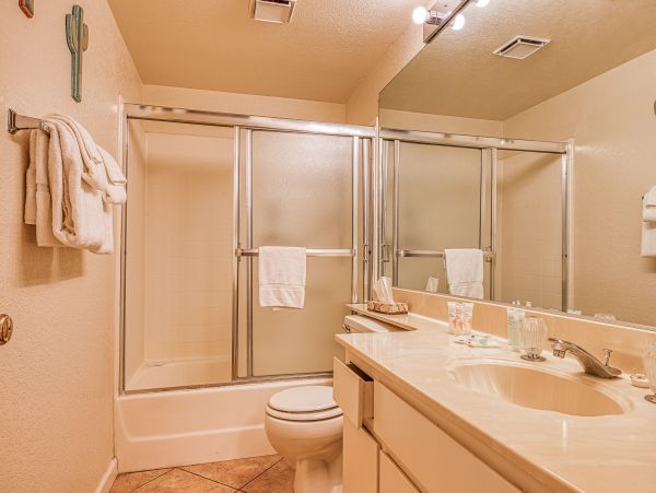 Palm Springs Home 984270