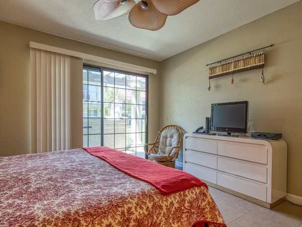 Palm Springs Home 984270