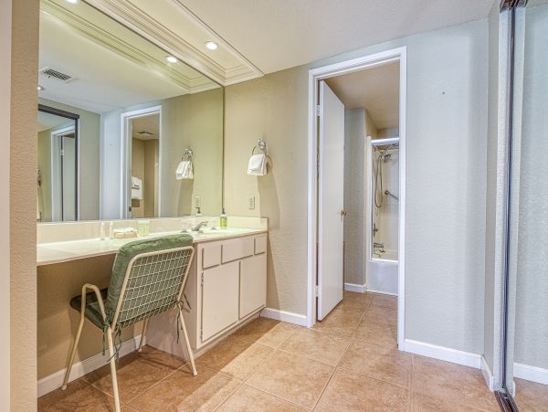 Palm Springs Home 984270