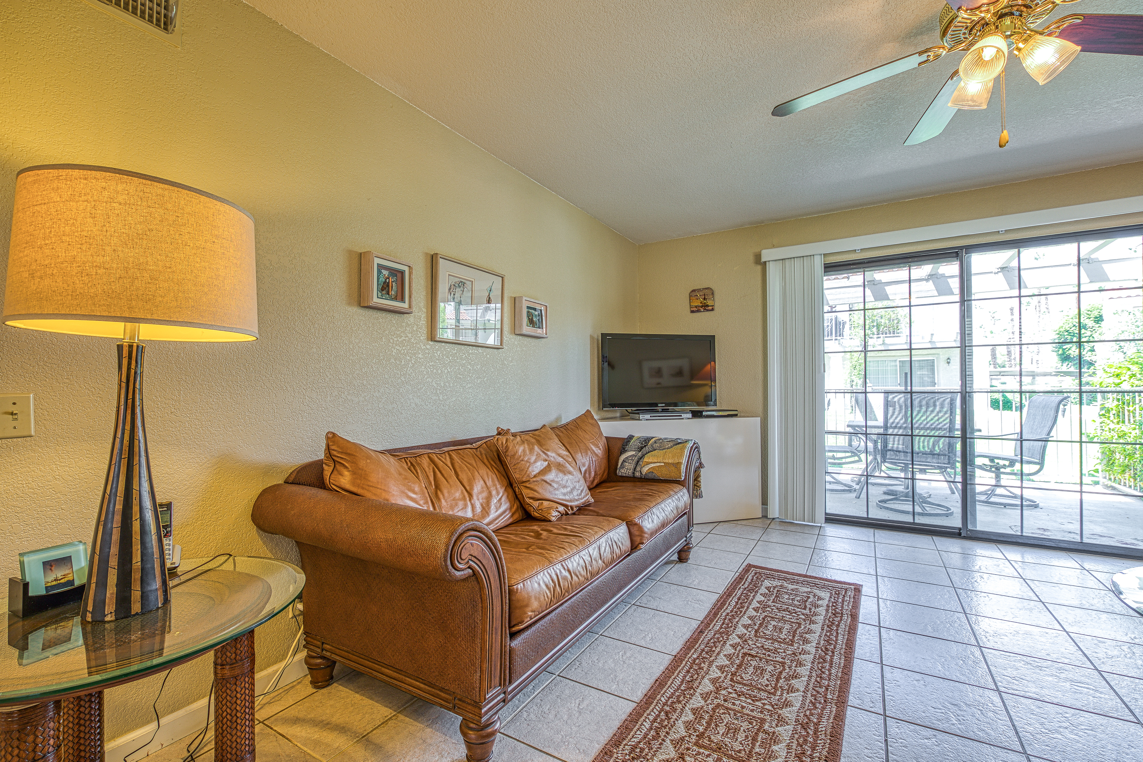 Palm Springs Home 984270
