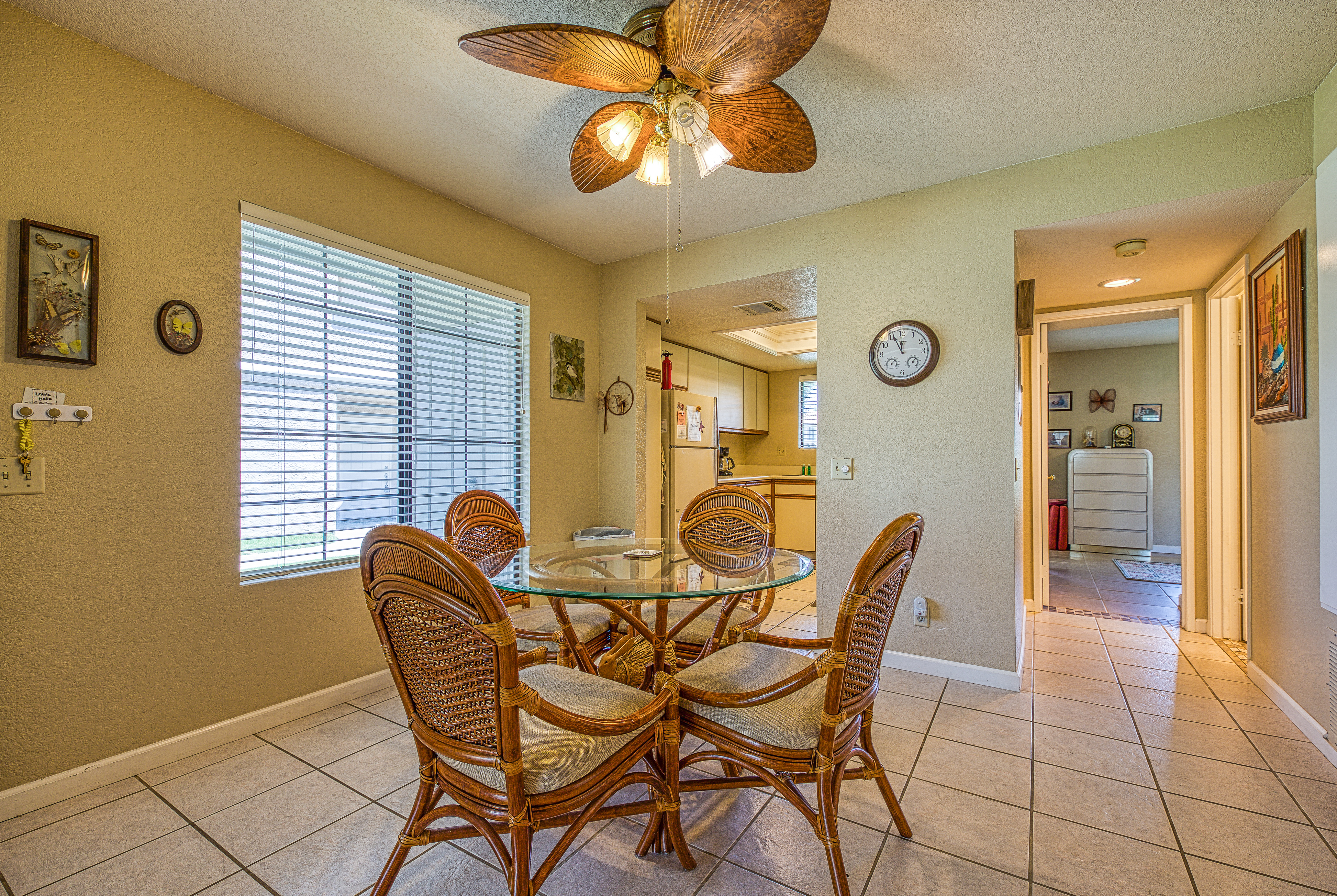 Palm Springs Home 984270