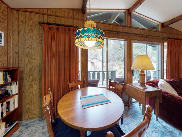 Palm Springs Home 984271