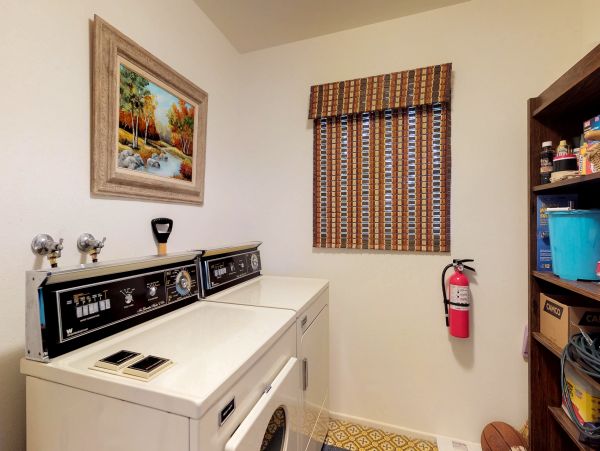 Palm Springs Home 984271