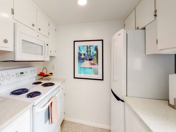 Palm Springs Home 984272