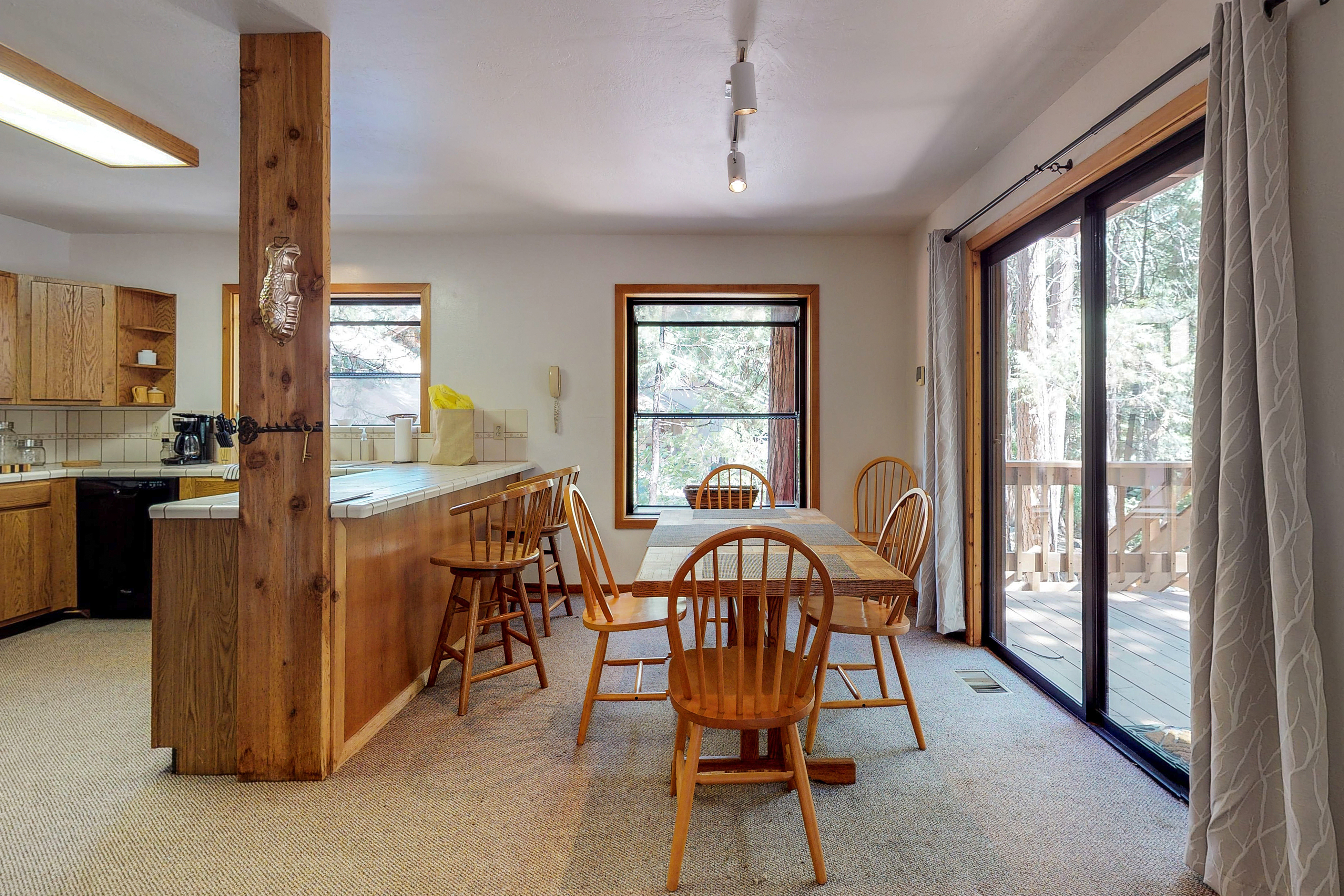 Palm Springs Home 984274
