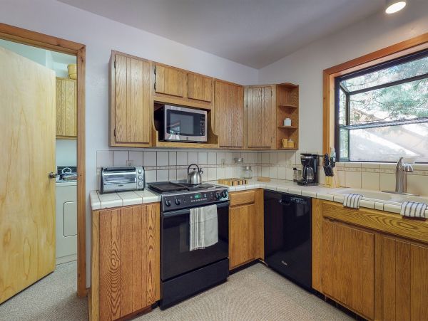 Palm Springs Home 984274