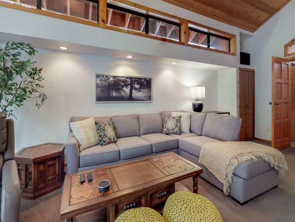 Palm Springs Home 984274