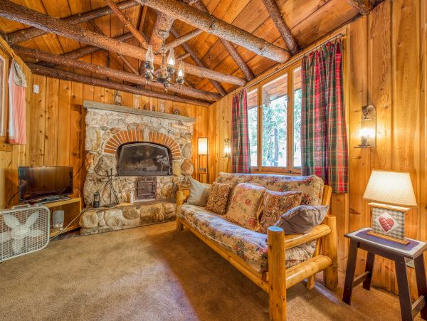 Palm Springs Home 984275