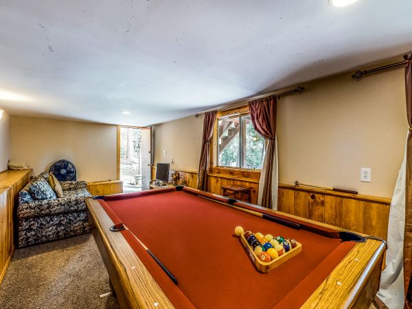 Palm Springs Home 984277