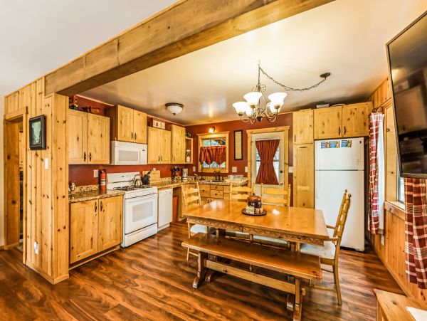 Palm Springs Home 984277