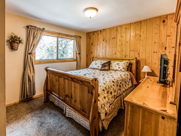 Palm Springs Home 984277