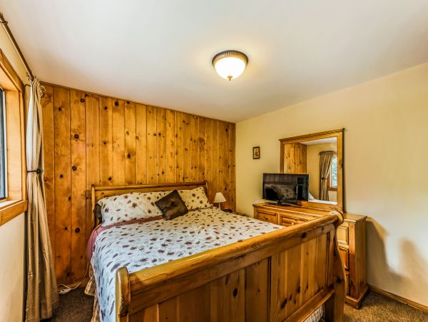 Palm Springs Home 984277