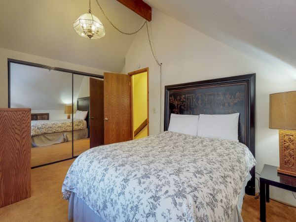 Palm Springs Home 984278