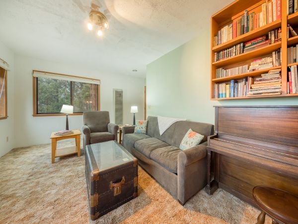 Palm Springs Home 984282