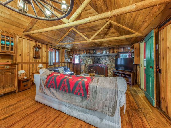 Palm Springs Home 984284