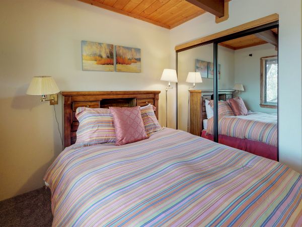 Palm Springs Home 984285