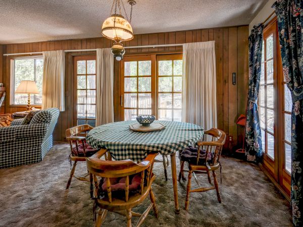 Palm Springs Home 984287