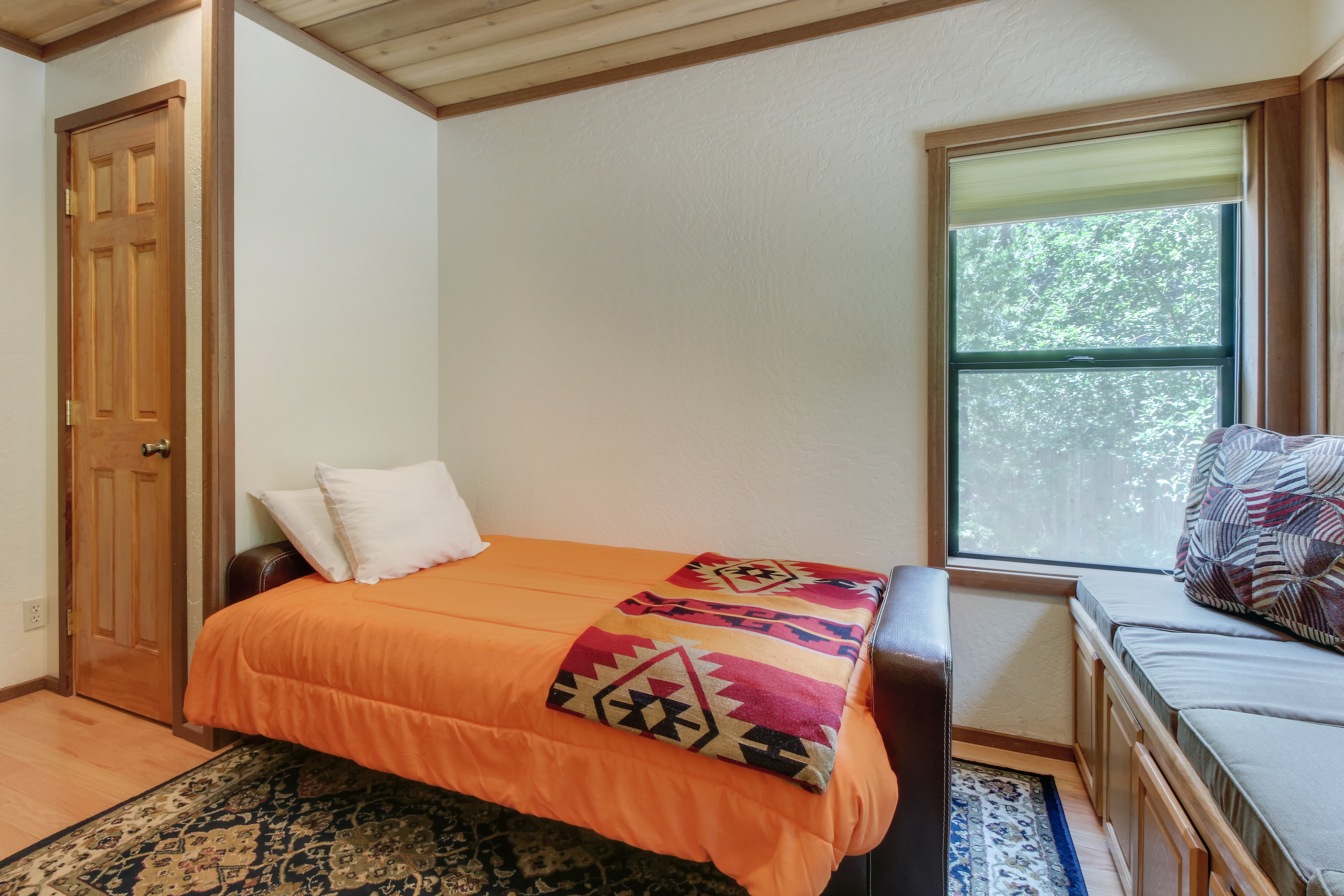 Palm Springs Home 984289