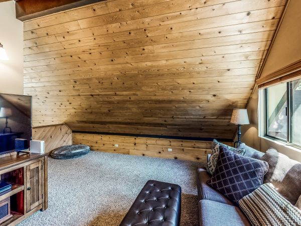 Palm Springs Home 984291
