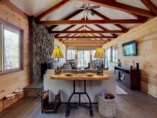 Palm Springs Home 984294