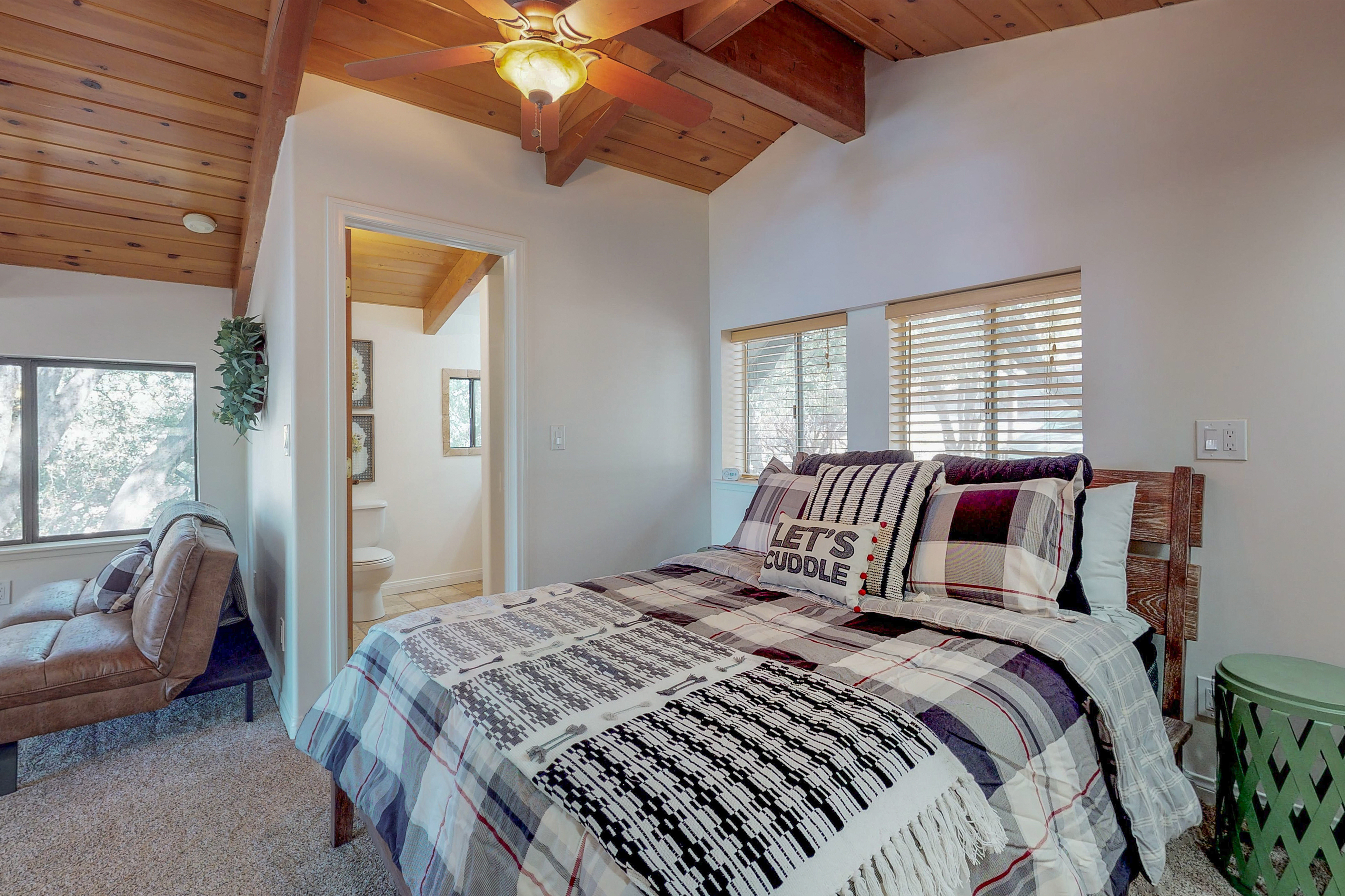 Palm Springs Home 984295