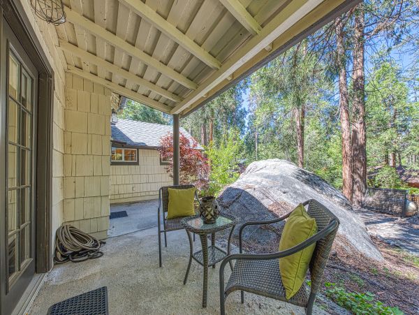 Palm Springs Home 984296