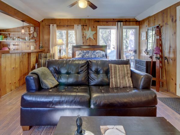 Palm Springs Home 984297