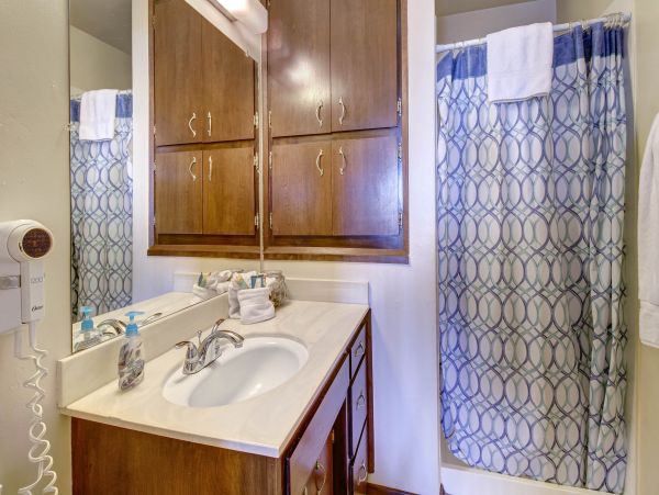 Santa Barbara County Home 984306