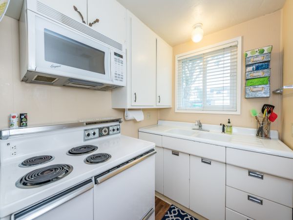 Santa Barbara County Home 984307