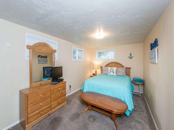 Santa Barbara County Home 984307