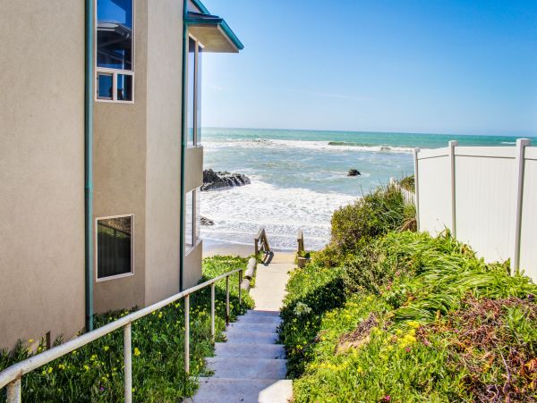 Santa Barbara County Home 984309