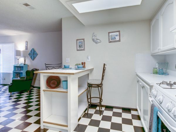 Santa Barbara County Home 984310