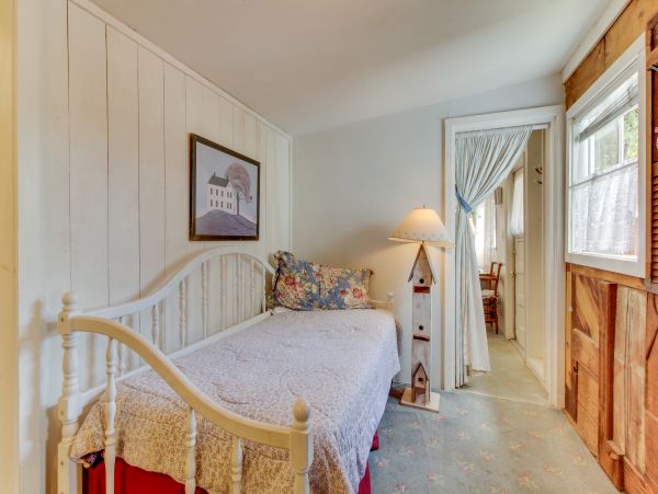 Santa Barbara County Home 984311