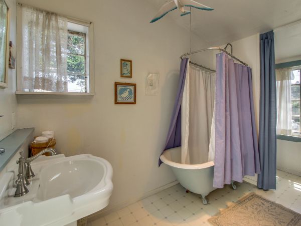 Santa Barbara County Home 984311