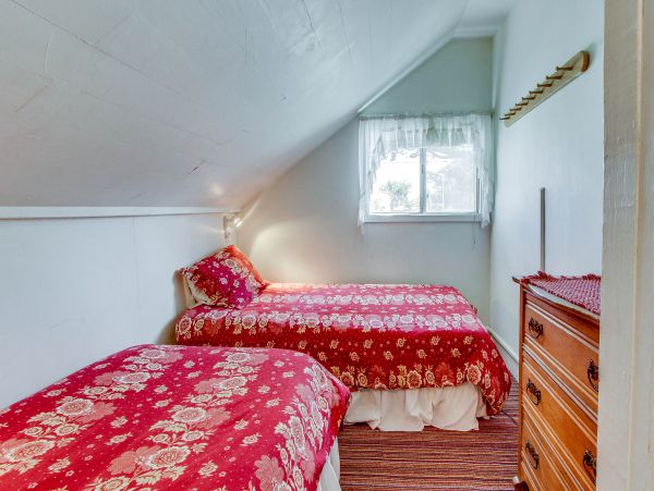 Santa Barbara County Home 984311