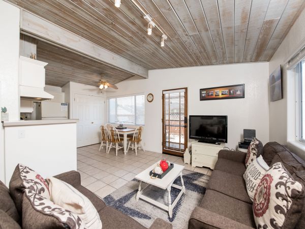 Santa Barbara County Home 984312