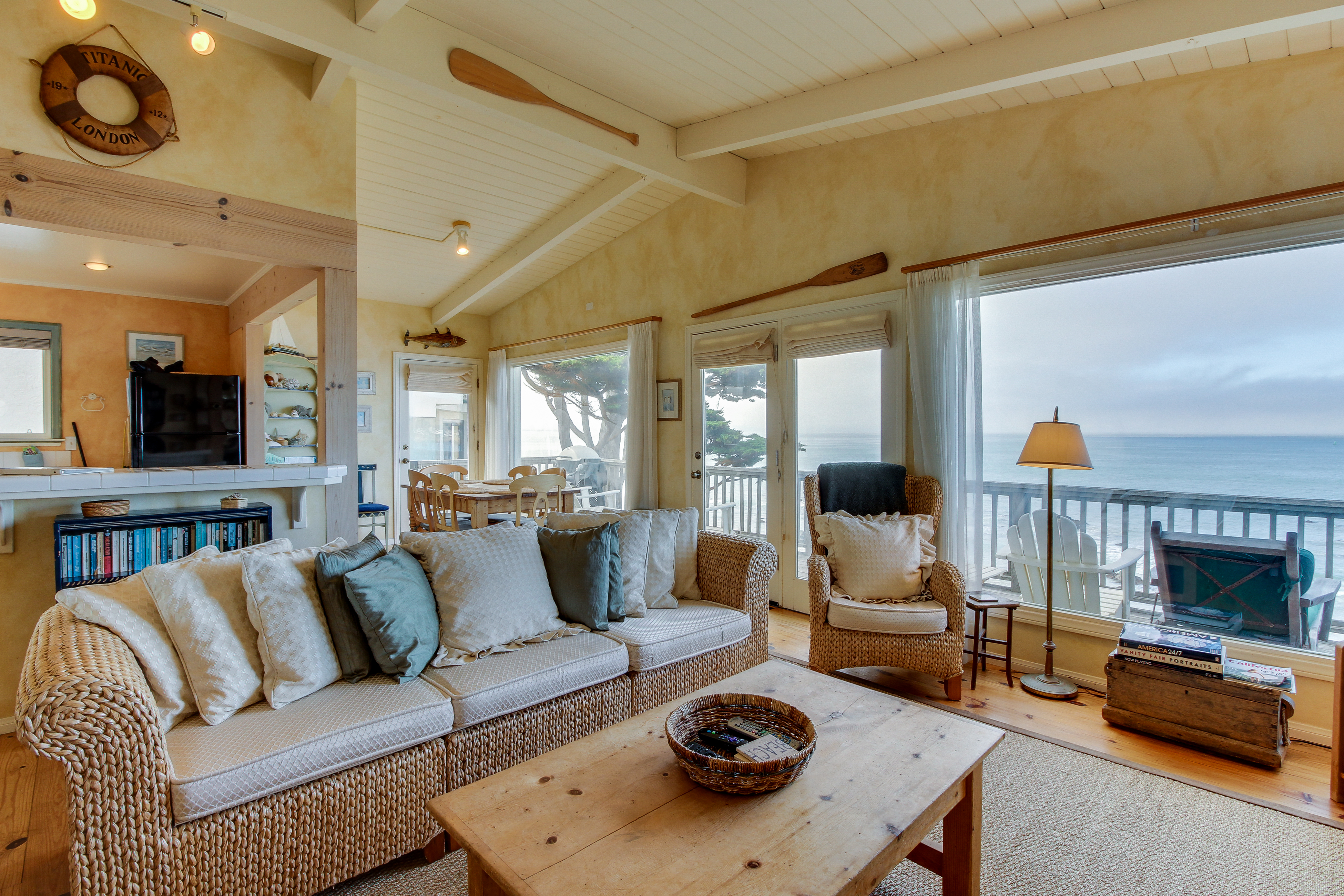 Santa Barbara County Home 984317