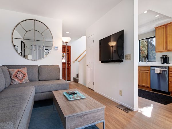 Santa Barbara County Home 984321