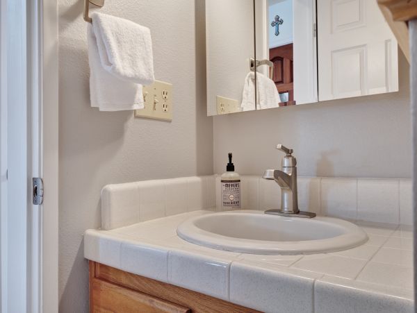 Santa Barbara County Home 984321