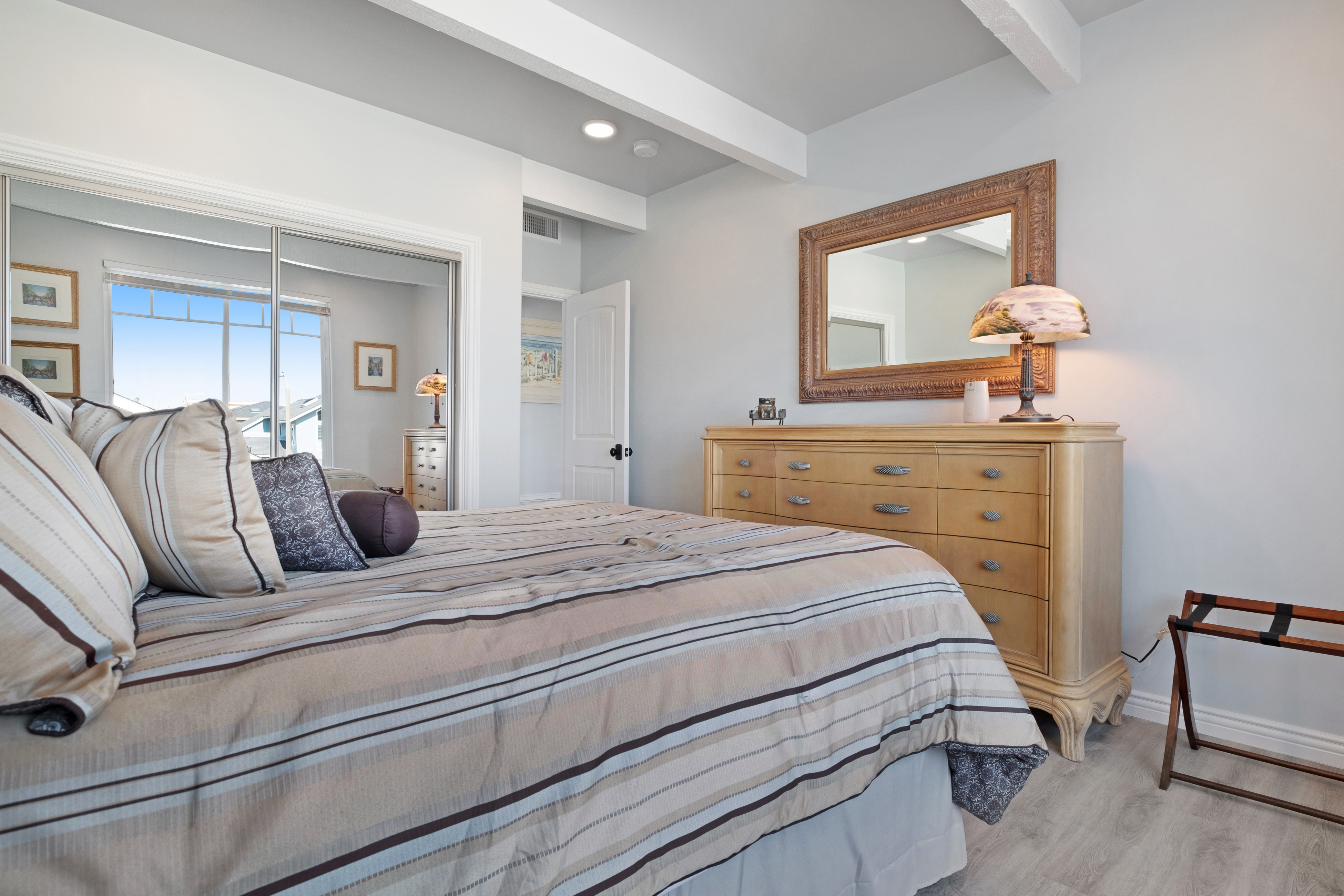 Santa Barbara County Home 984322