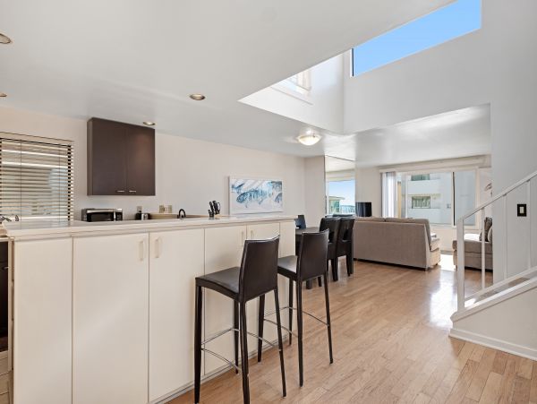 Santa Barbara County Home 984323