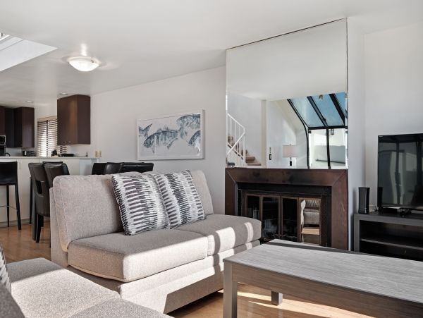 Santa Barbara County Home 984323