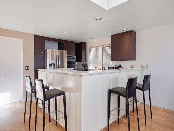 Santa Barbara County Home 984323