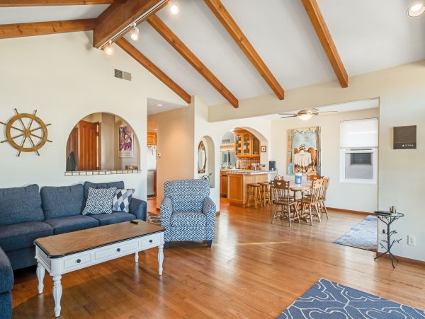Santa Barbara County Home 984324